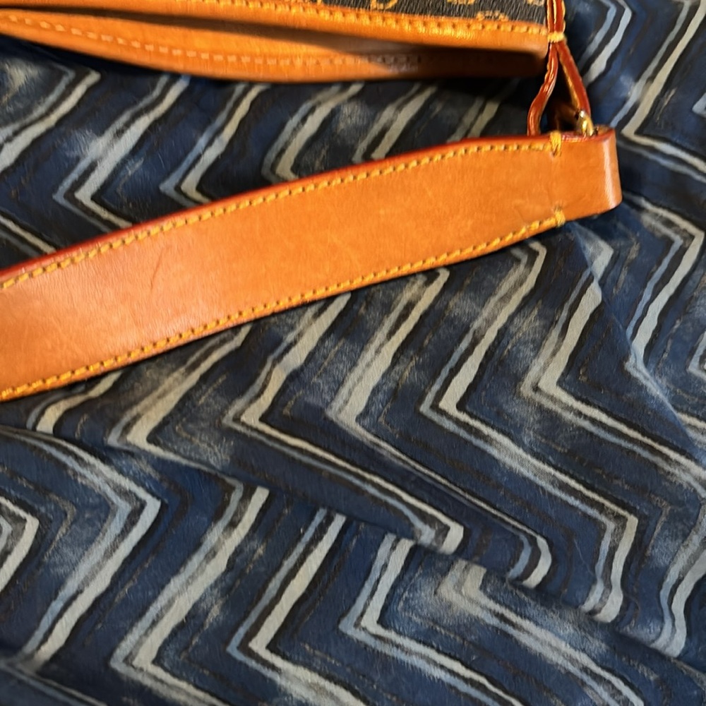 Dooney & Bourke Navy Blue Tote - Picture 8 of 16